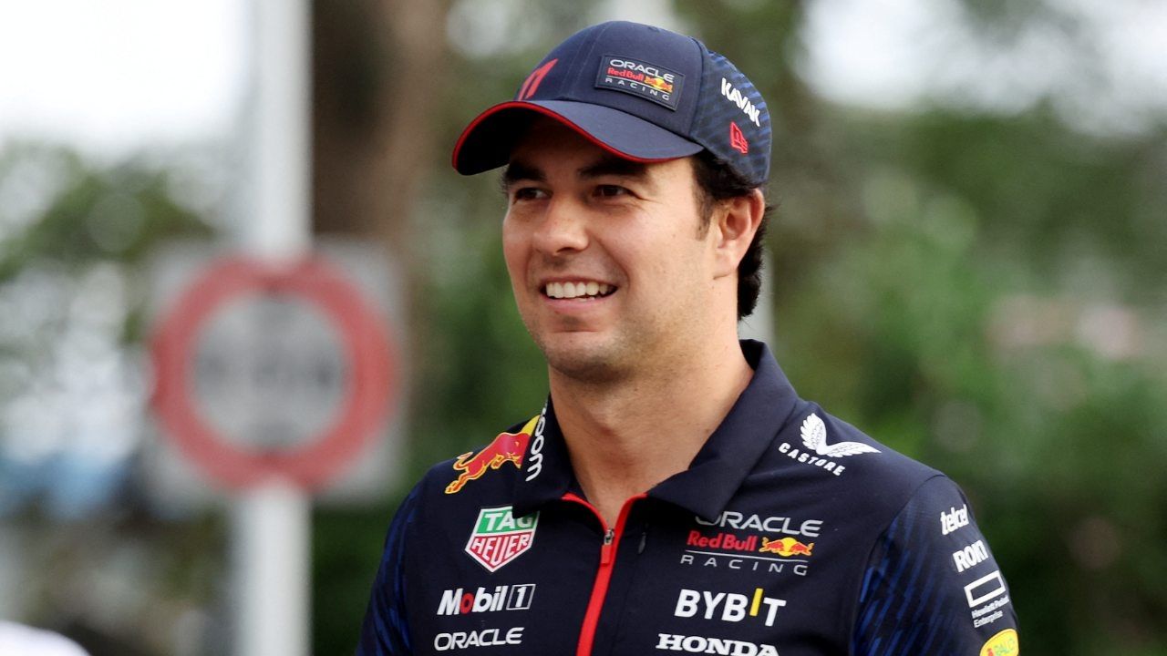 Checo Pérez revela que Helmut Marko le pidió disculpas por comentarios racistas