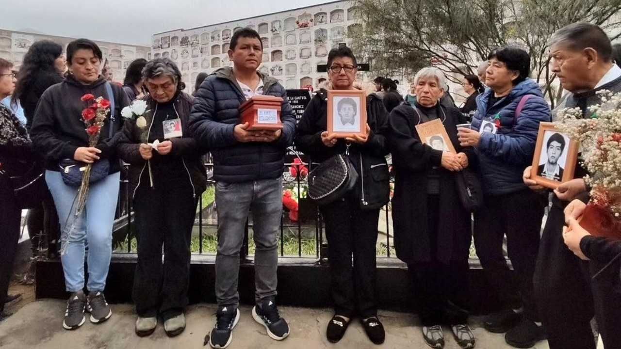 Sepultan en Perú a Víctimas de La Cantuta, 31 Años Después