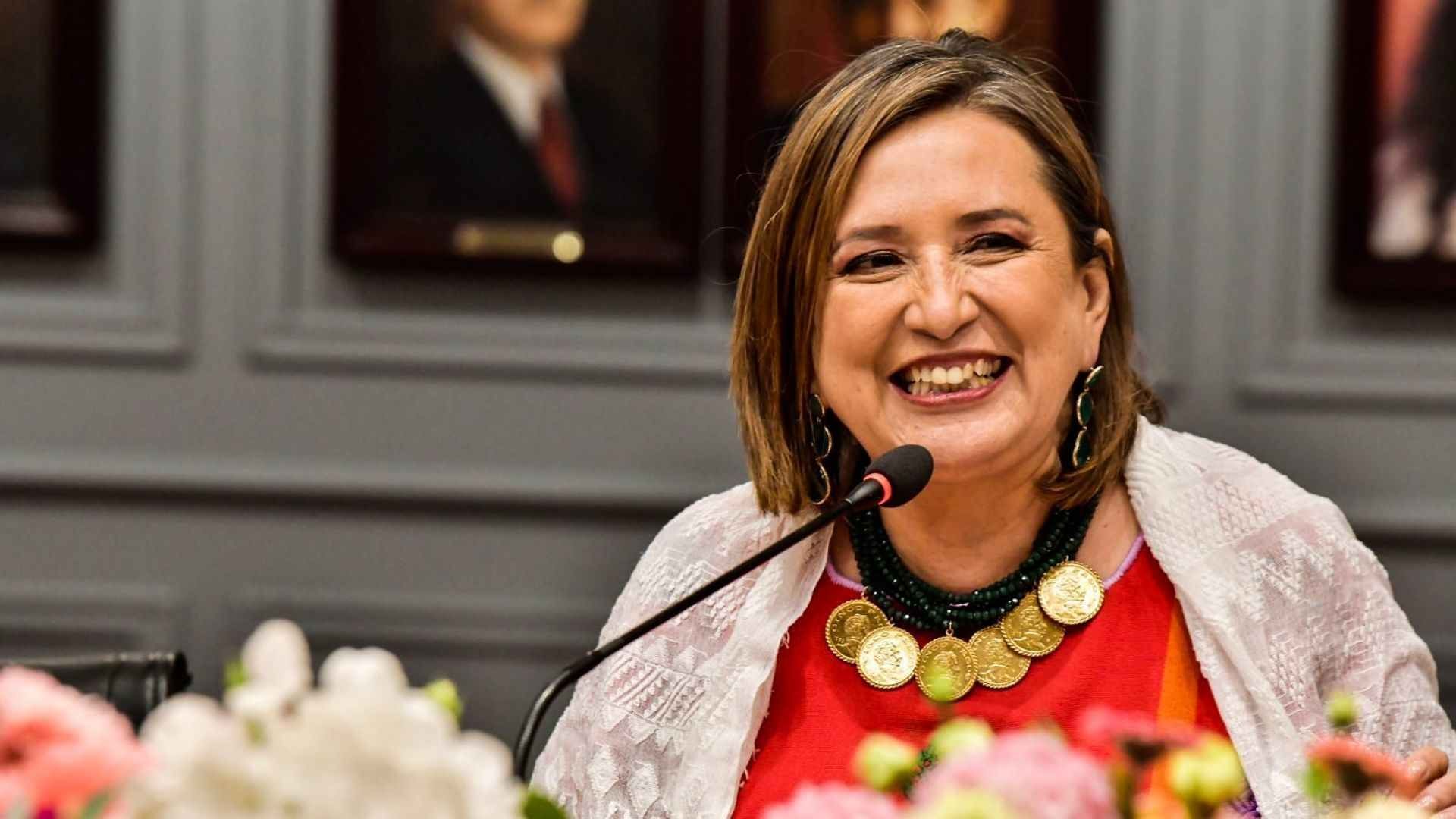 Xóchitl Gálvez en una reunión con la cúpula del PRI. 