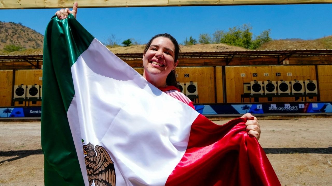  La tiradora mexicana Alejandra Zavala ganó hoy 24 de octubre de 2023 la medalla de oro en pistola de 25 metros femenino