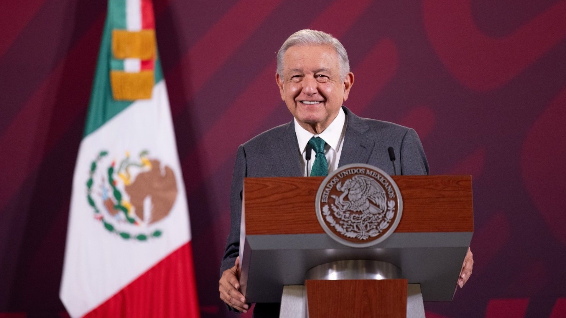 AMLO busca reactivar el tren de pasajeros en México