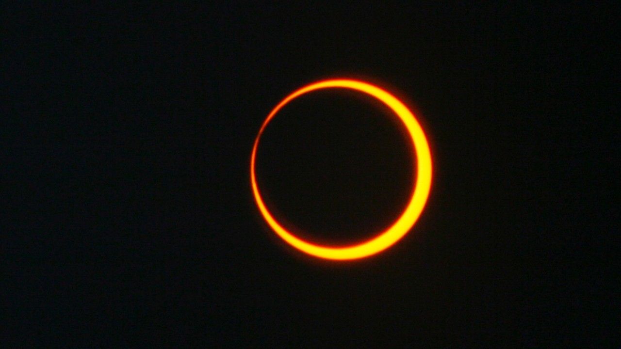 'Anillo de Fuego' del Eclipse Solar Anular Cautiva a Observadores del Cielo en la NASA