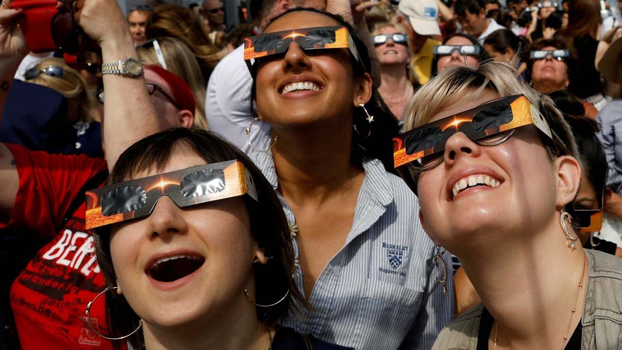 ¿Cómo Hacer Lentes Caseros para Ver el Eclipse Solar 2023?