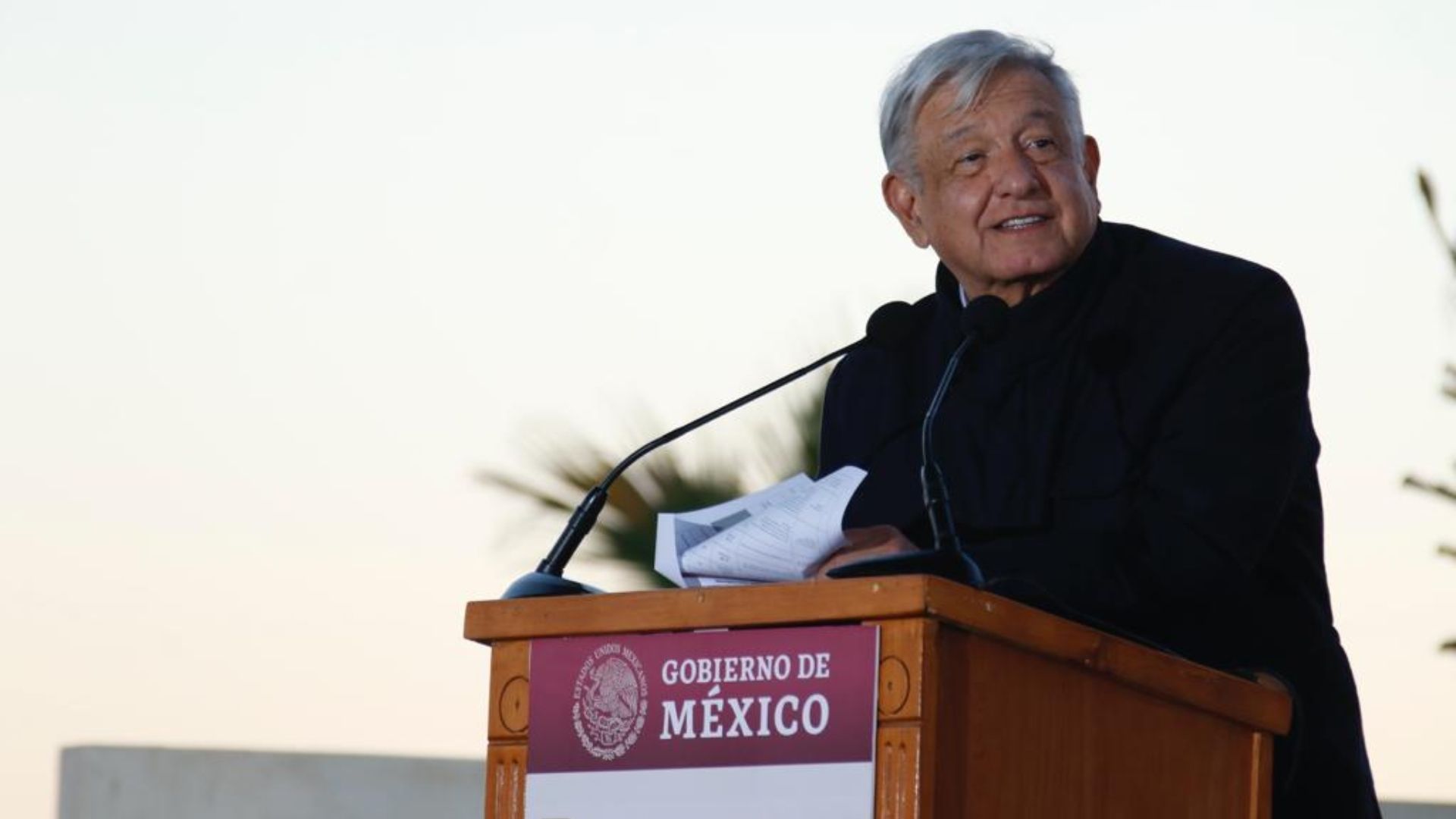 Andrés Manuel López Obrador en conferencia en Baja California el 11 de noviembre de 2023.