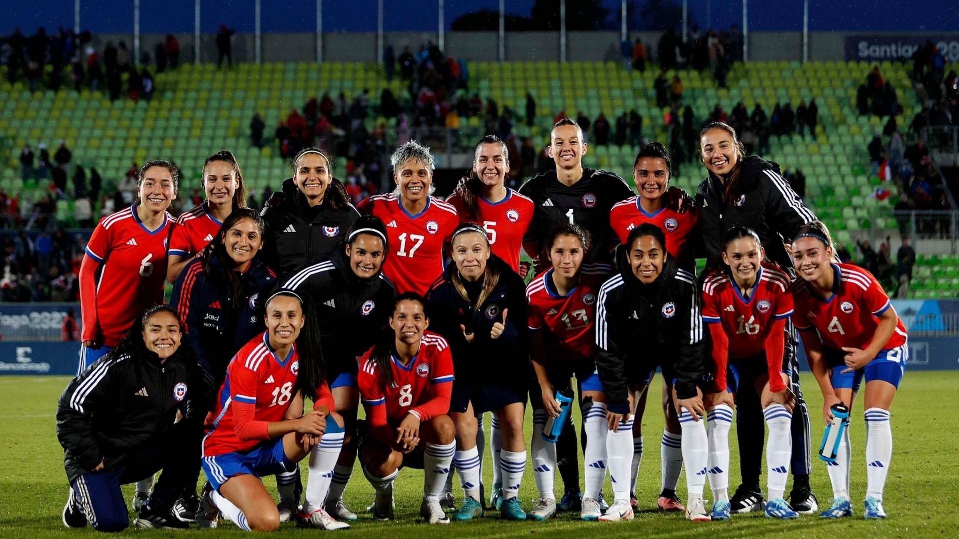 El que Chile no tenga porteras para la final, podría ser una ventaja para México. Foto: Twitter @LaRoja