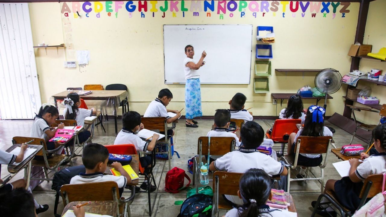 Los padres de familia se preguntan si este 3 de noviembre habrá clases en CDMX y la SEP informó sobre el Megapuente