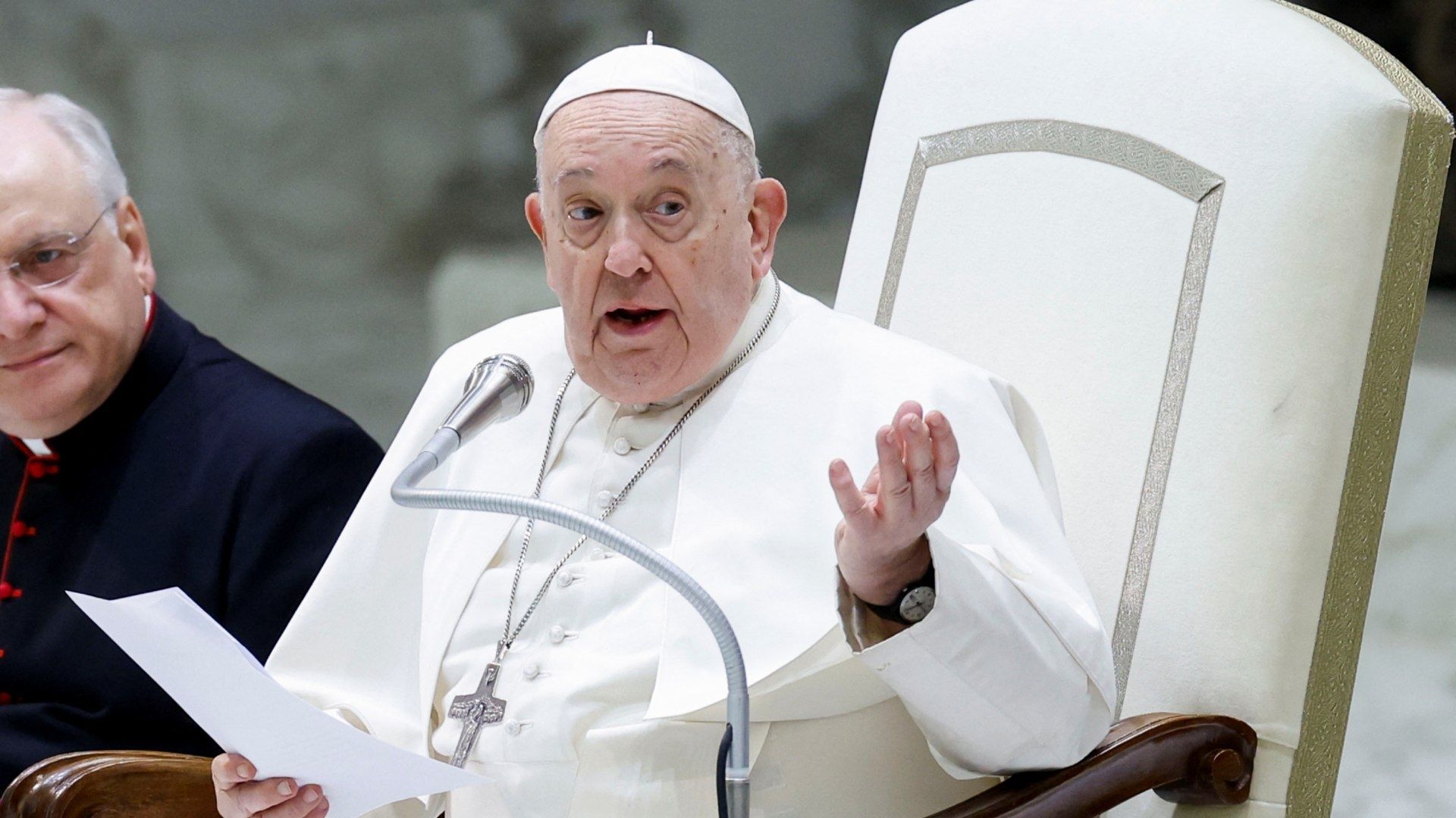 El papa Francicso está bien, pero con inflamación pulmonar 