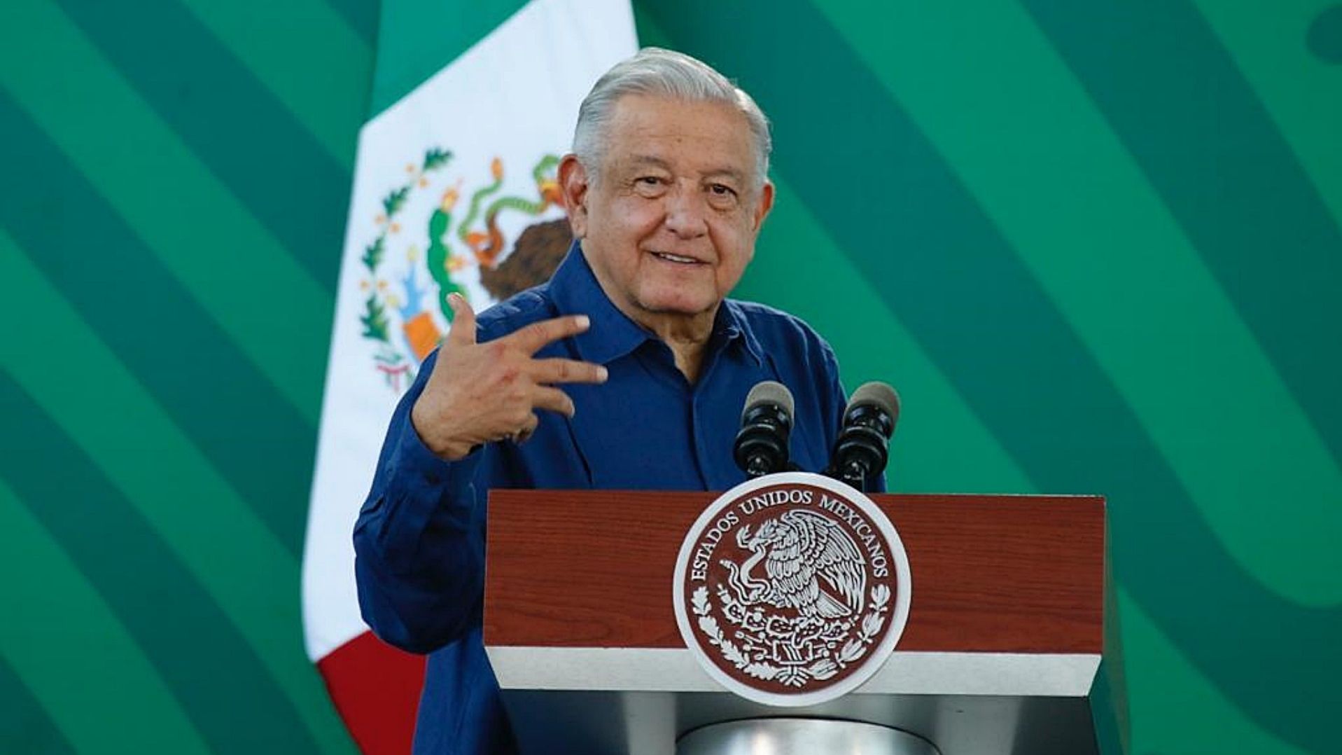 El presidente Andrés Manuel López Obrador presenta su mañanera 