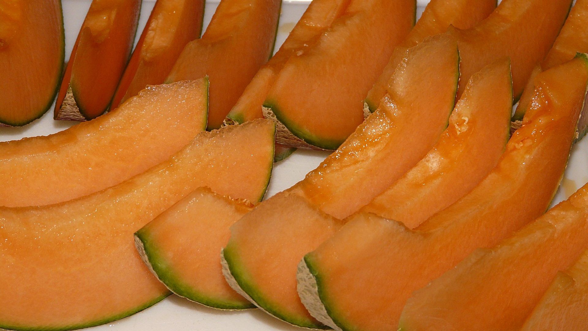 Canadá reporta brote de salmonela presuntamente ligado a melones de México