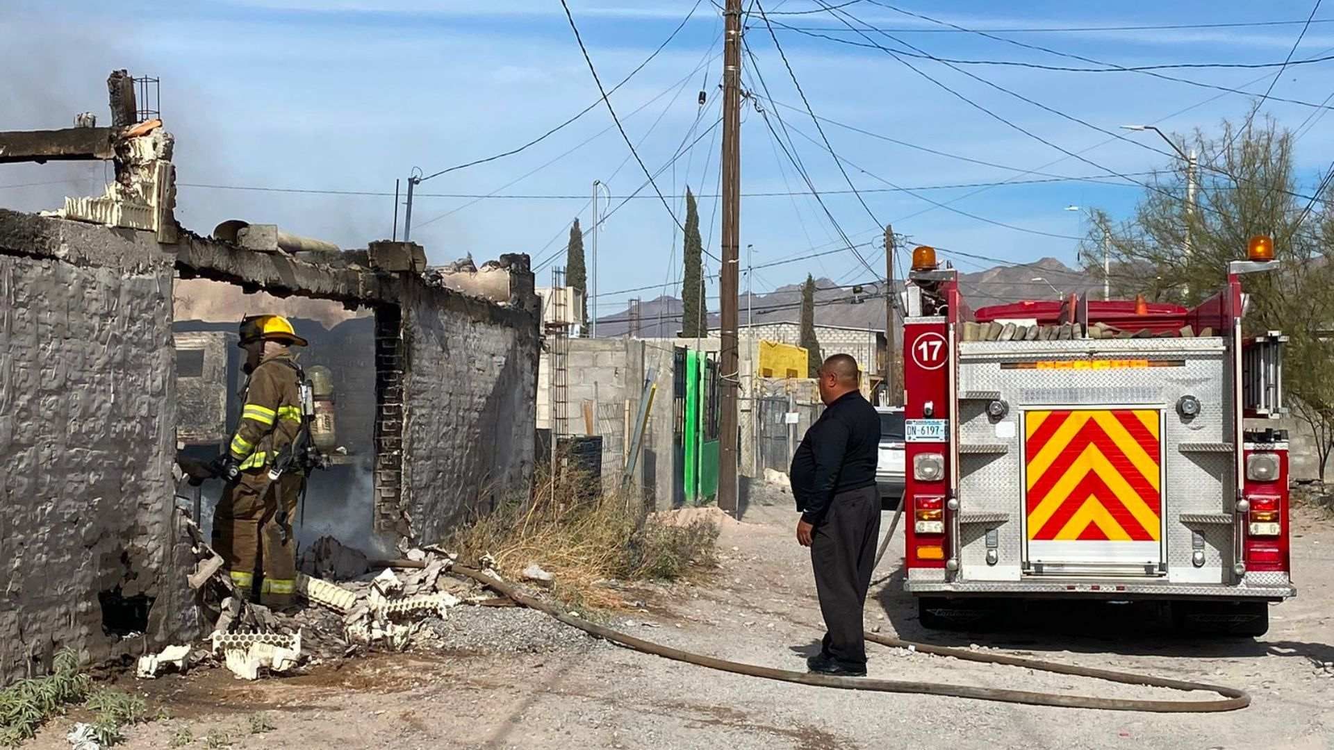 Se Registra Incendio en Taller de Carrocería  en Ciudad Juárez