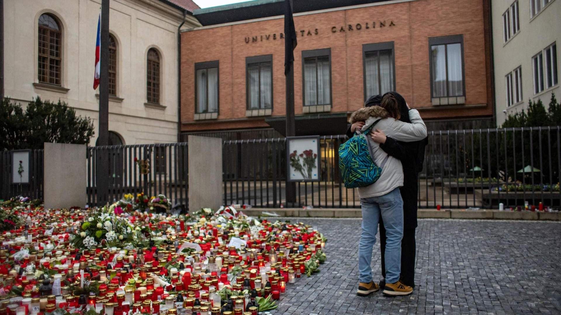 República Checa, de Luto Nacional, por las Víctimas del Tiroteo en Universidad de Praga