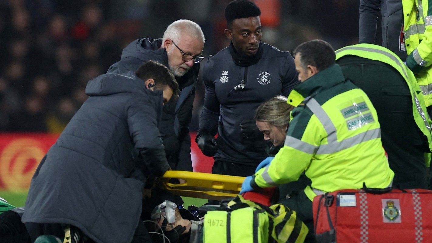 Jugador Tom Lockyer se desploma durante el Bournemouth vs Luton Town de Premier League