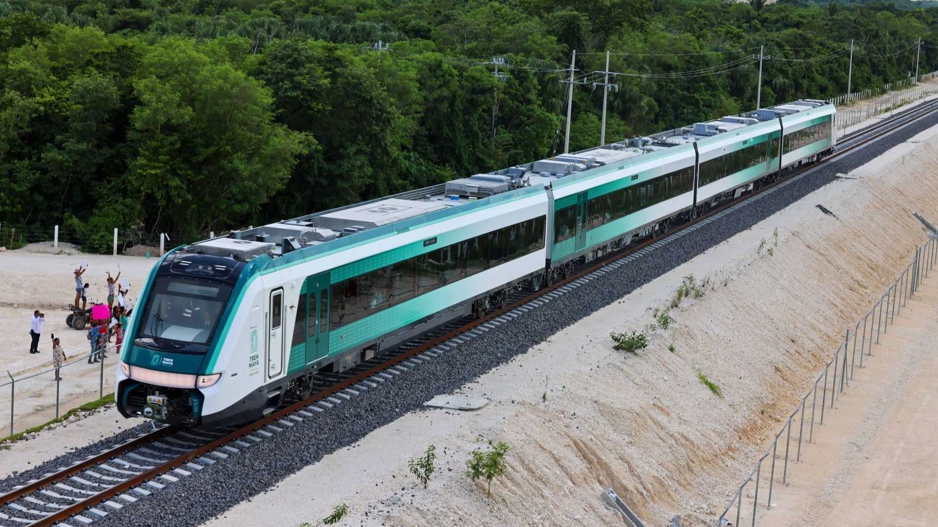 Primeras pruebas de la locomotora del Tren Maya 