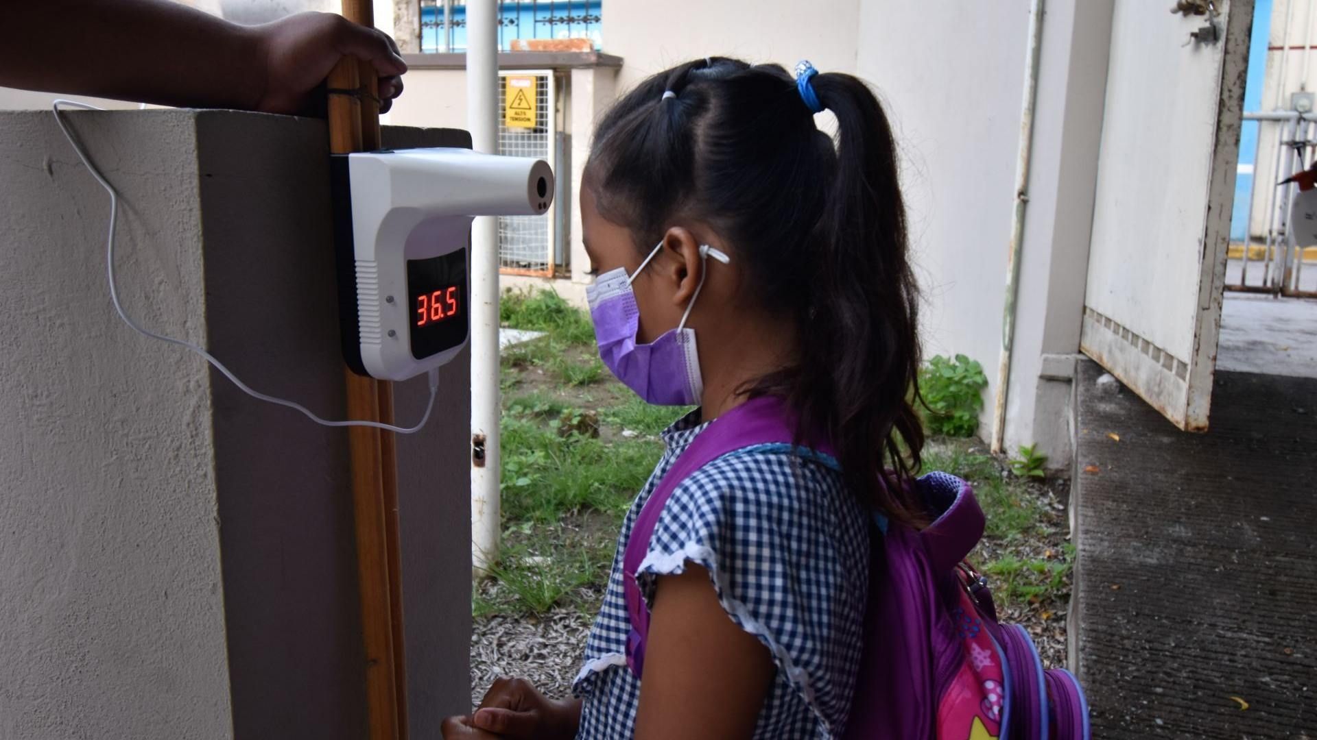 Cubrebocas en escuelas del Edomex