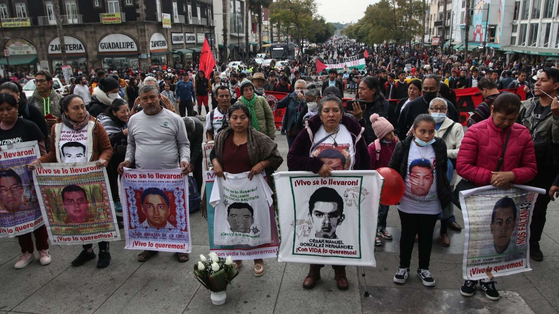 FGR va contra jueza que liberó a militares en caso Ayotzinapa