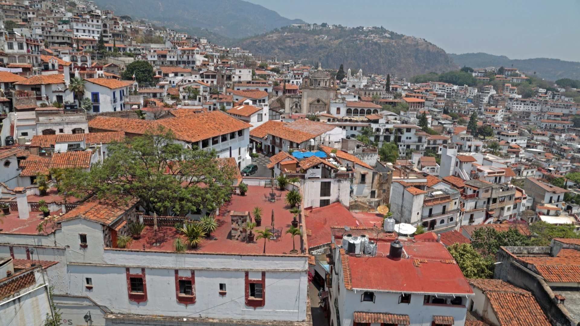 Vista panorámica de calles en Taxco, Guerrero