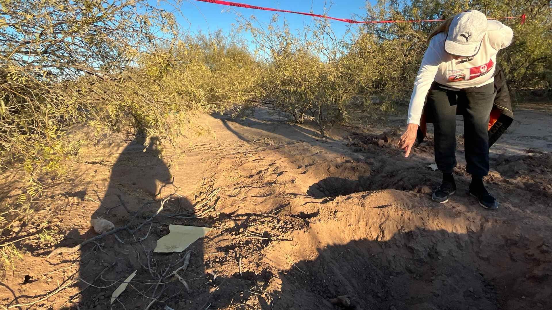 Van 33 fosas con 56 cuerpos hallados en Sonora