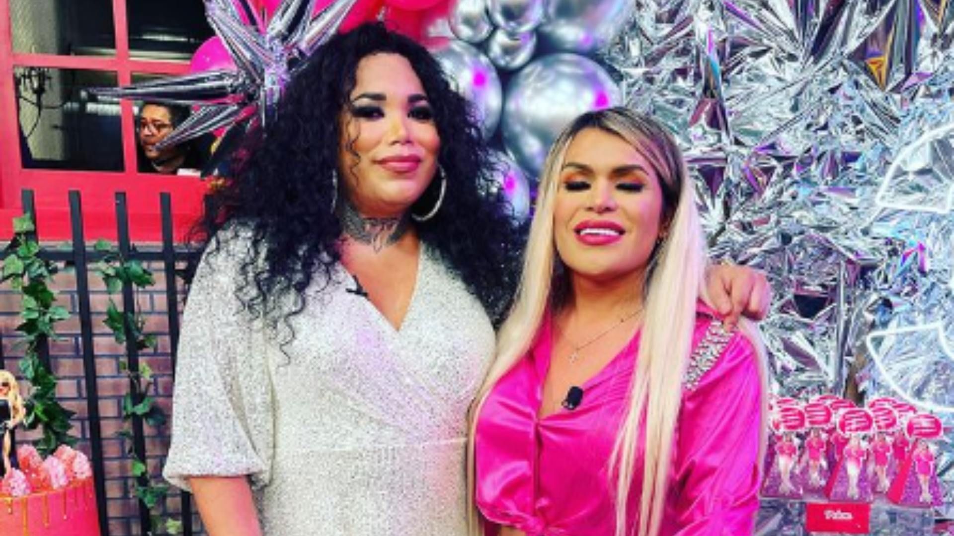 Wendy Guevara Apoya a Su Amiga Paolita 