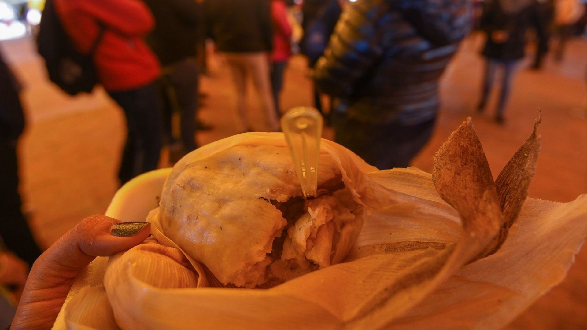 ¿Quién Pone los Tamales tras Partir la Rosca de Reyes y Cuándo se Dan?