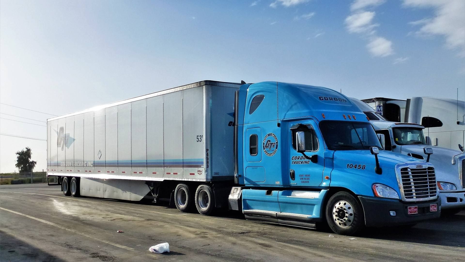 Video: Traileros se Unen para Impedir Robo en Carretera