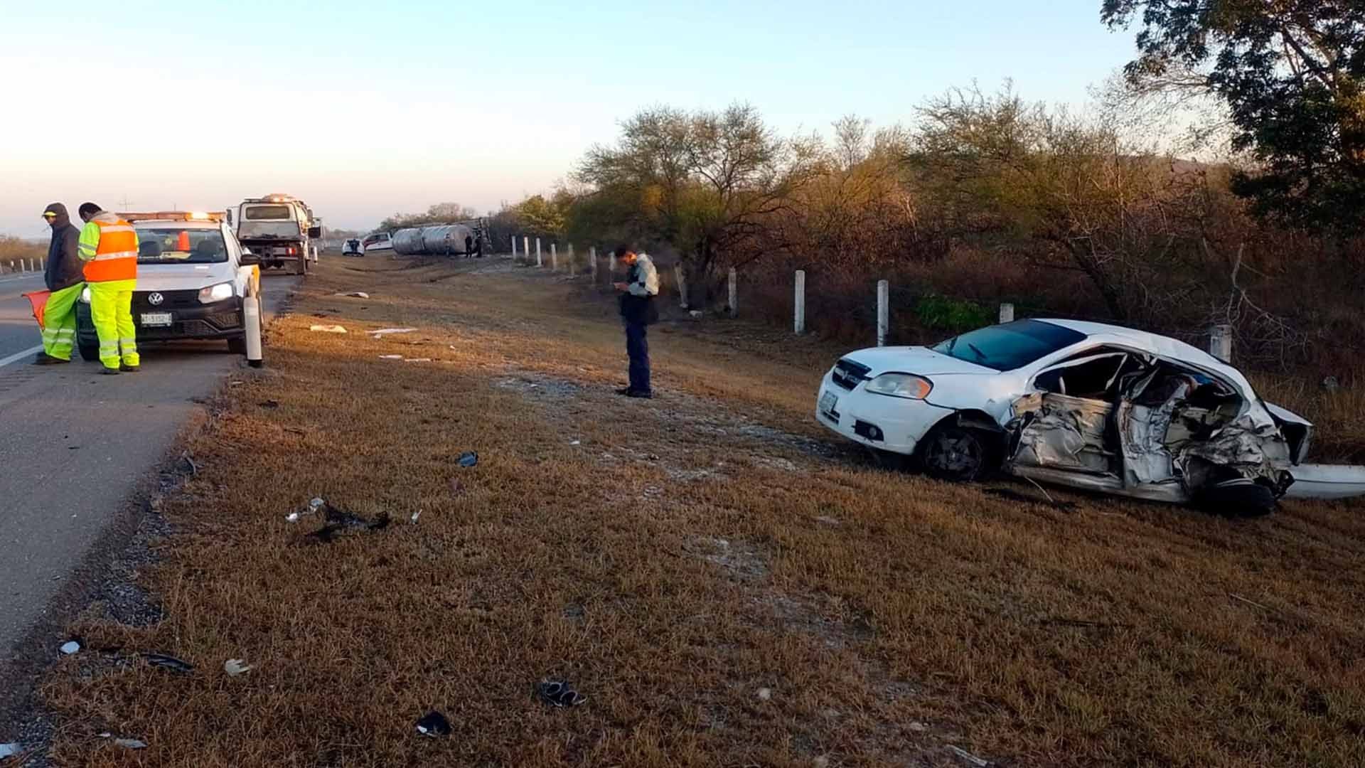 Guardia Estatal de Apoyo Carretero Atiende Accidente Carretero; Reportan Dos Adultos y un Menor con Lesiones