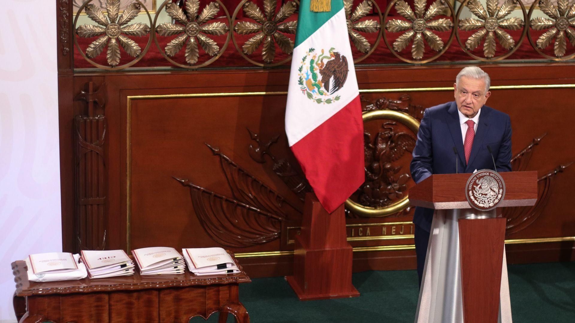 El presidente Andrés Manuel López Obrador en la presentación de las iniciativas de reforma.