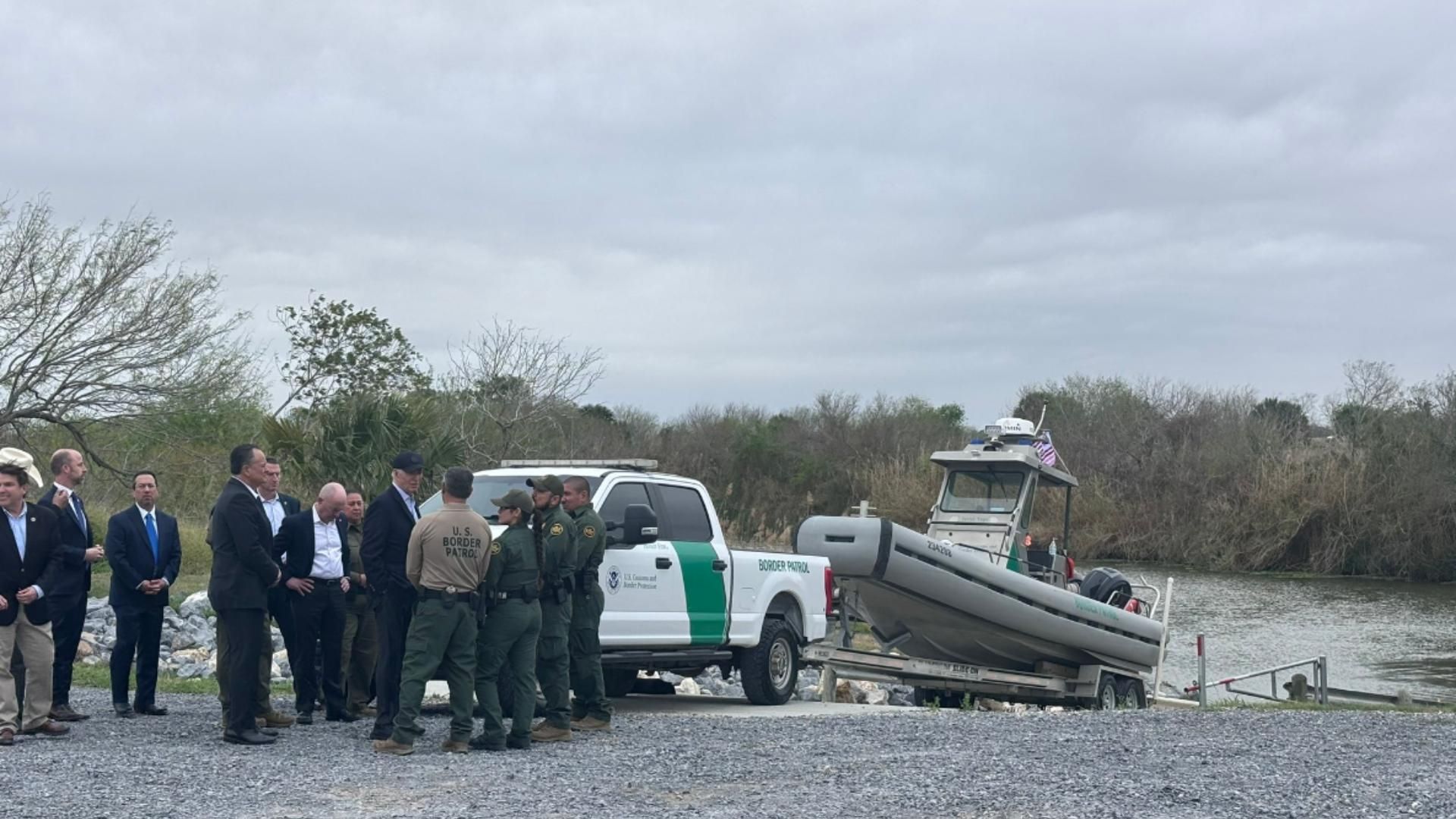 El presidente de Estados Unidos, Joe Biden, en la frontera cerca de Brownsville, Texas. Foto: X @josh_wingrove