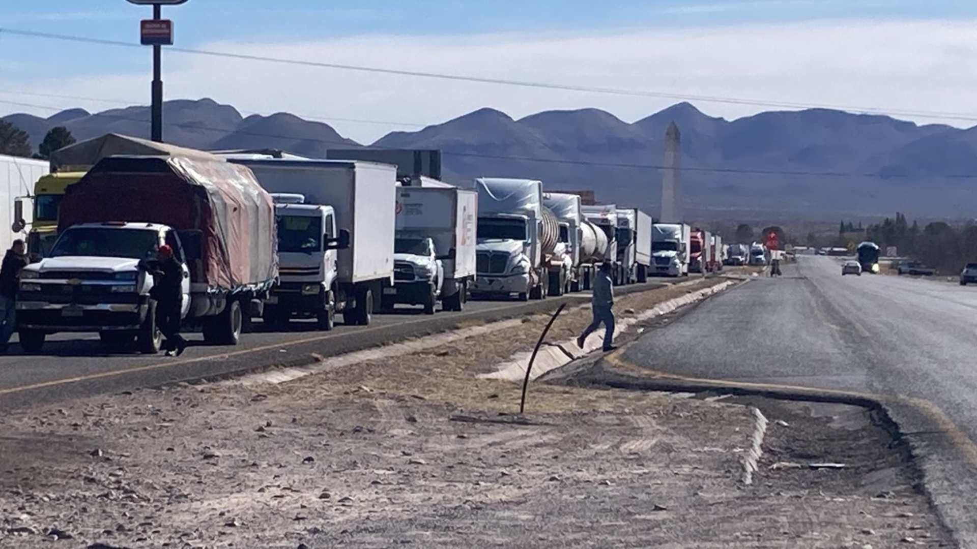 Por casi 24 horas ha permanecido cerrada la carretera 45 que conduce de Chihuahua a Ciudad Juárez. Foto: N+