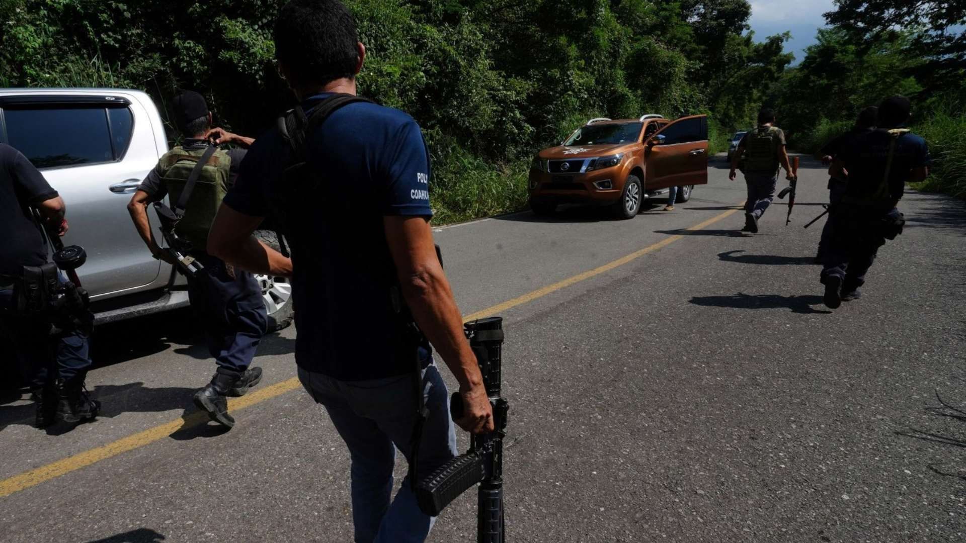 Los cárteles de la droga de México han recurrido en el pasado a la fuerza y al engaño para reclutar a jóvenes 