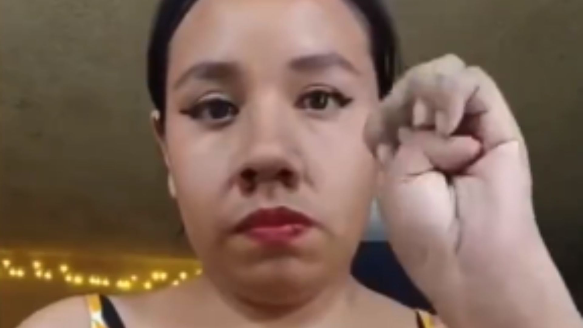 Mujer agredida durante transmisión en vivo por Facebook
