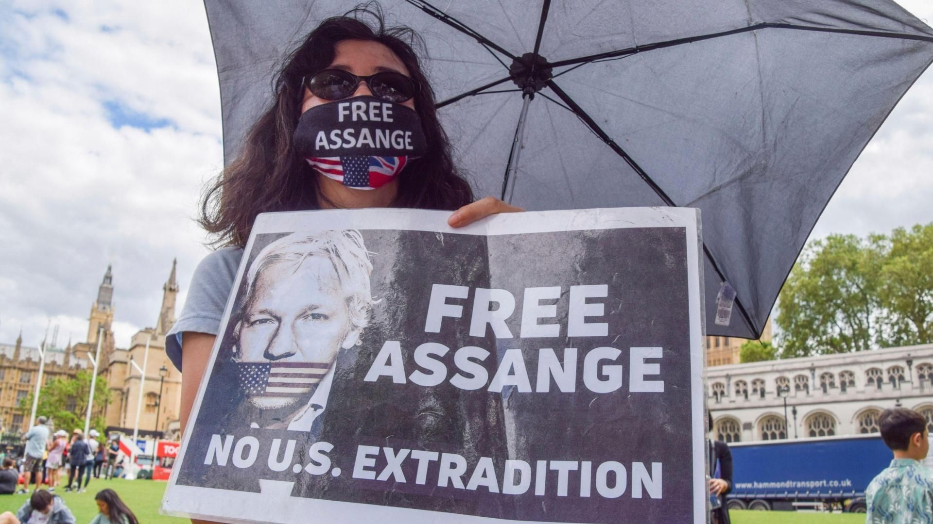 Protesta en Londres por la libertad de Julian Assange 