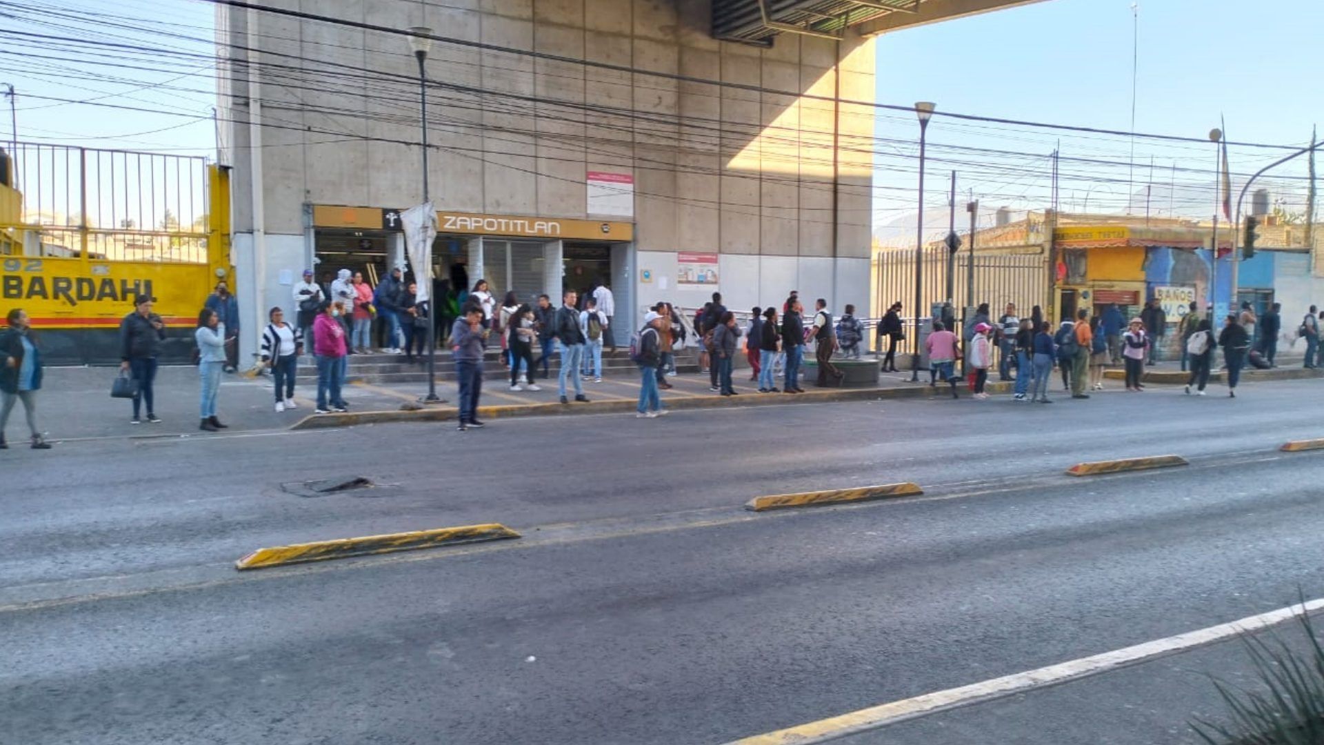 Qué pasó en la línea 12 del metro hoy; reportan problemas en estaciones