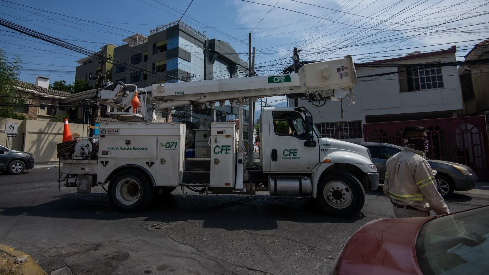 AMLO Responderá con Iniciativa de Reforma Constitucional a Revés a Ley Eléctrica