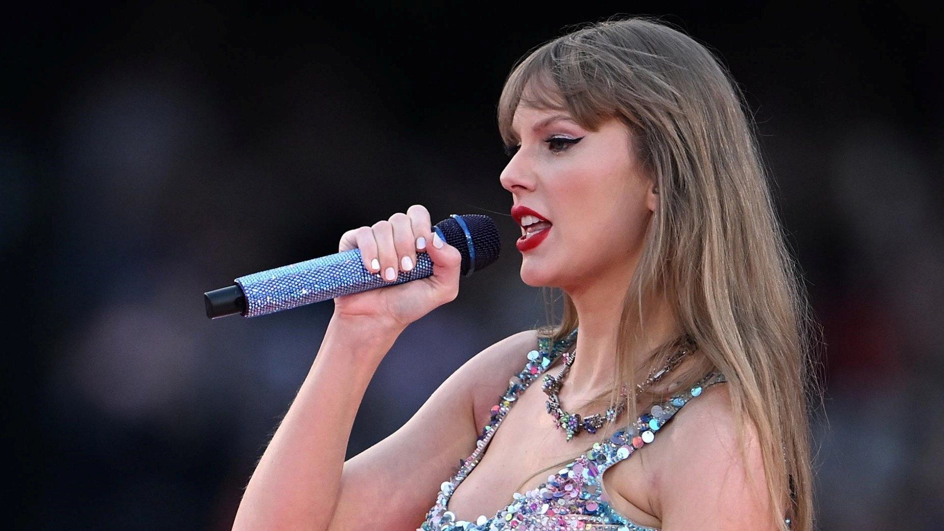 Taylor Swift gana premio a la industria musical