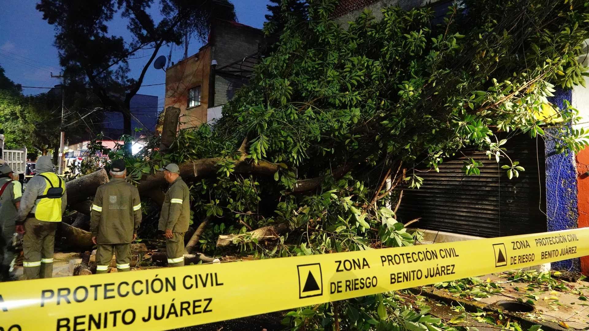 Activan alerta amarilla por fuertes vientos en CDMX