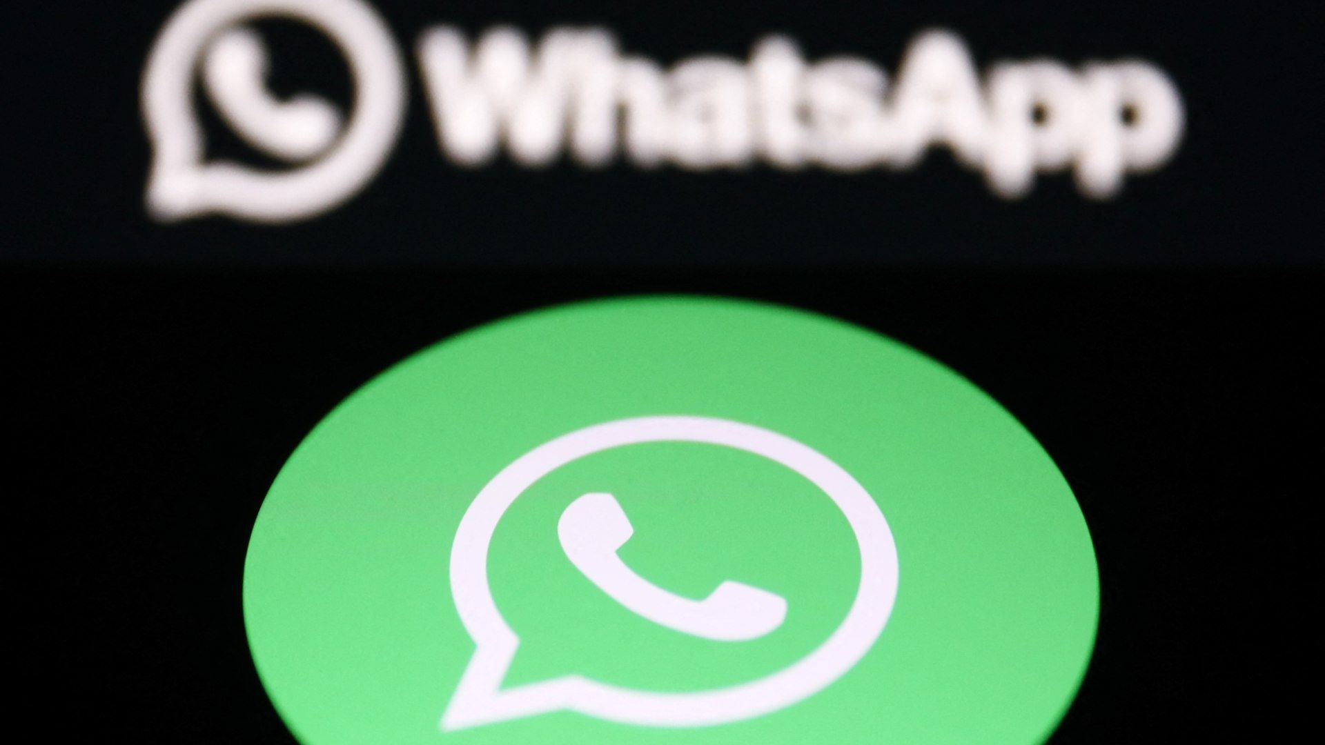 Los 2 mil millones de usuarios de WhatsApp en todo el mundo hacen palidecer a sus rivales