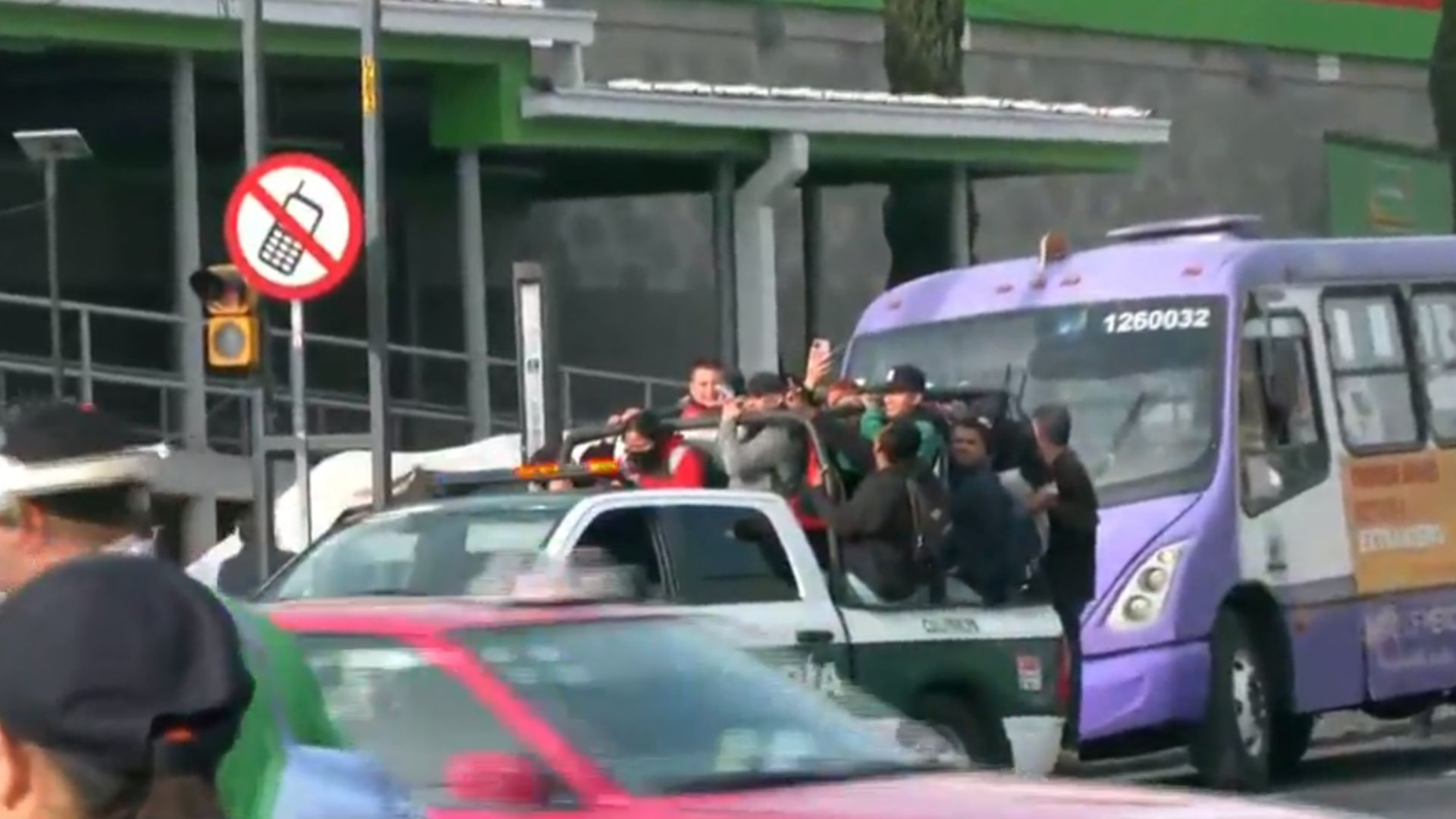 Así se transportaron pasajeros tras cierre de la Línea 9 del Metro CDMX hoy