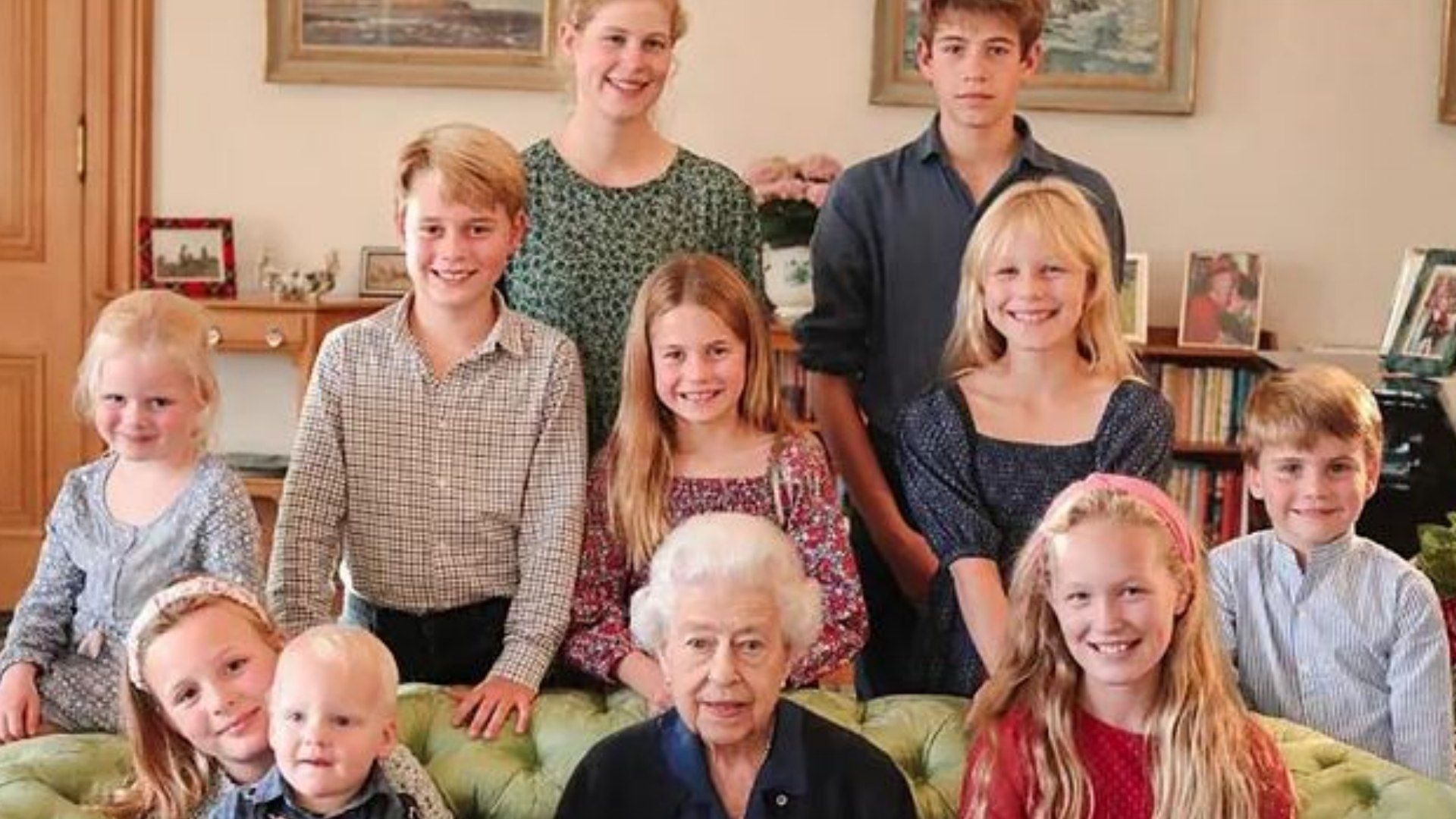 Surgió una polémica con una imagen de la reina Isabel II tras una foto retocada de Kate Middleton
