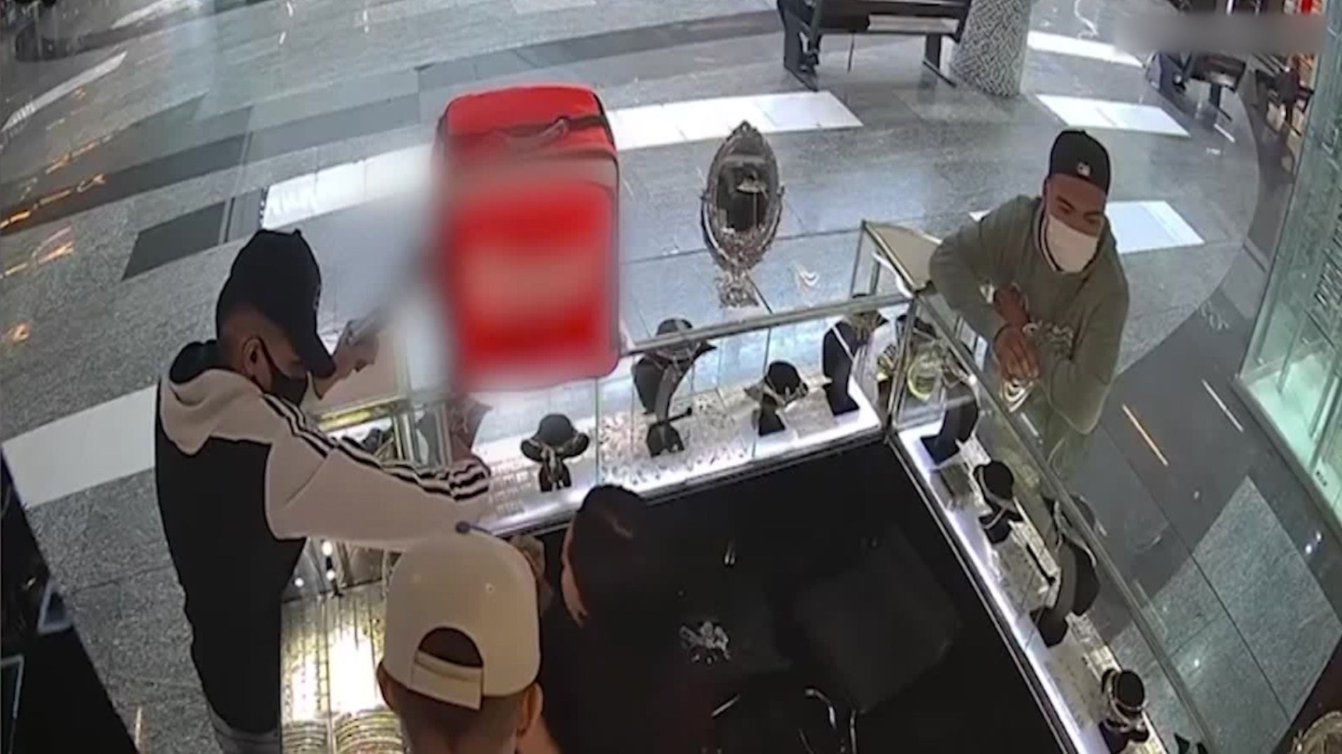 Queda Videograbado Asalto a Joyería en Centro Comercial de Guadalajara