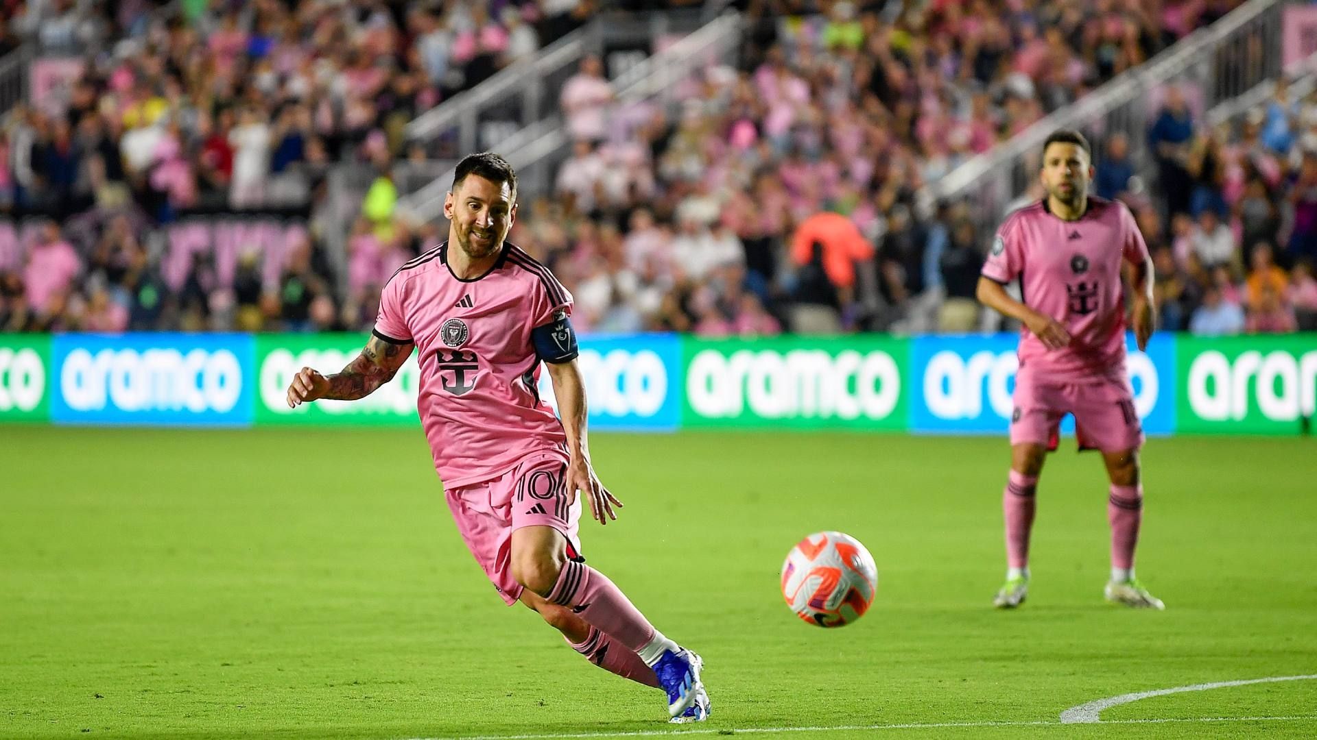 Cada vez son más constantes los enfrentamientos de Messi ante equipos mexicanos. Foto: AP