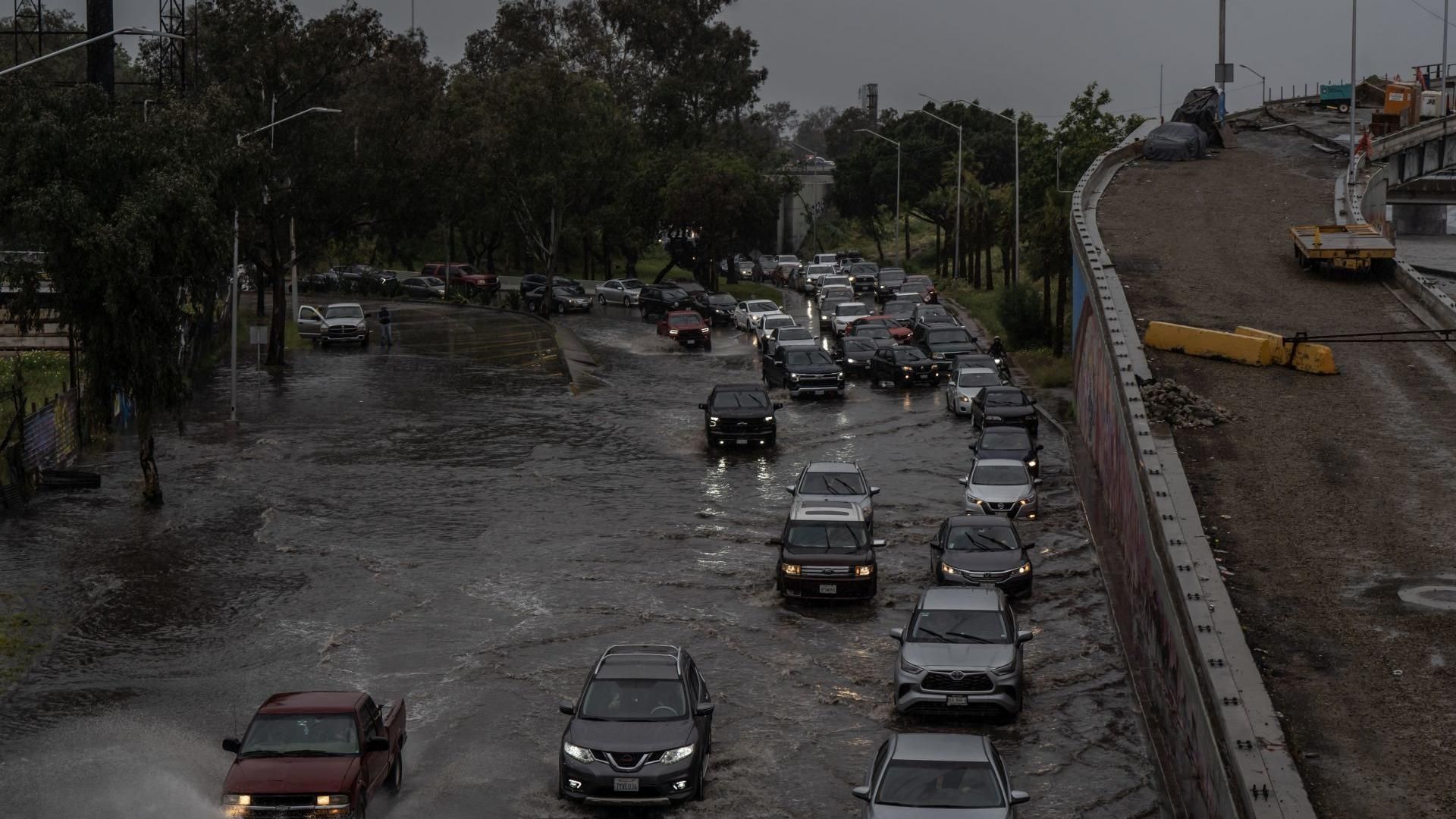 Se esperan lluvias fuertes en Baja California, chubascos en Sonora y caída de aguanieve o nieve en las sierras de Baja California, Chihuahua y Sonora