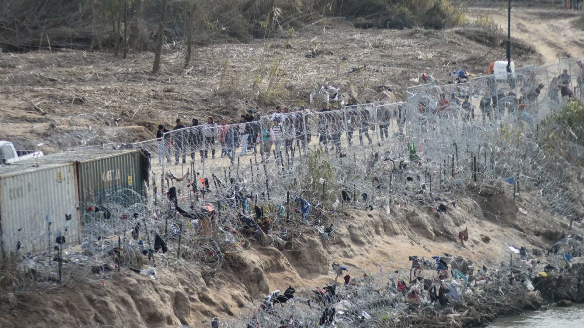 Vista de Migrantes en la ciudad de Eagle Pass, Texas