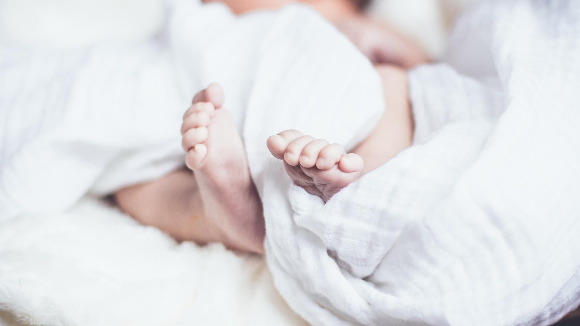 Mujer Asfixia Por Accidente a Su Bebé Mientras Dormían 