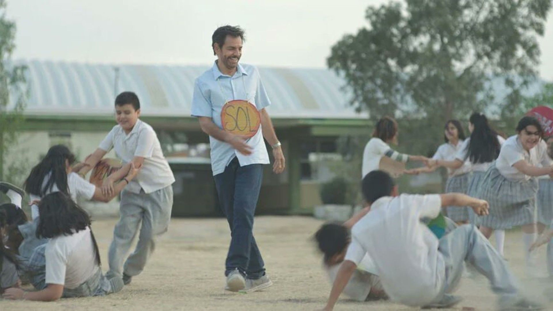 'Radical', con Eugenio Derbez, Gana Mejor Película Iberoamericana en Festival de Cine de Málaga