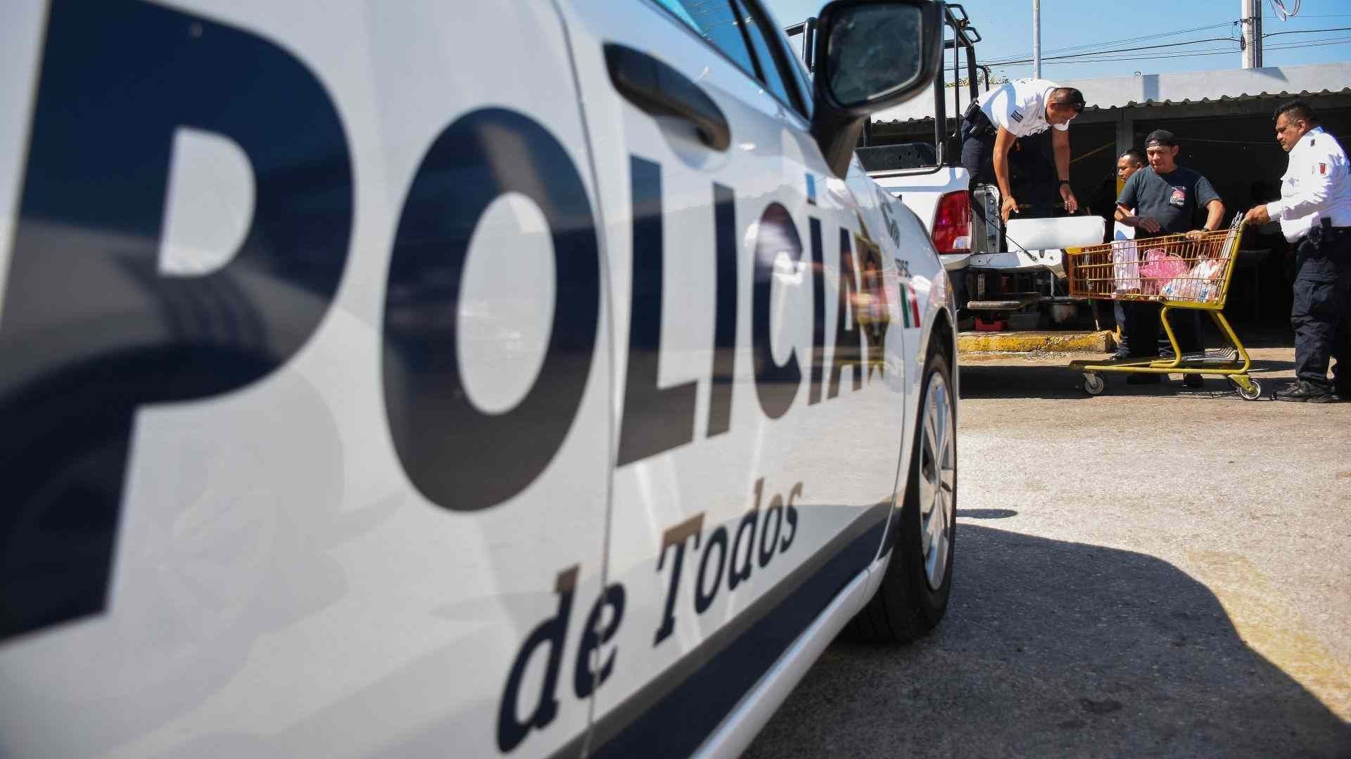 Policías de Campeche aseguran que les retienen sueldo