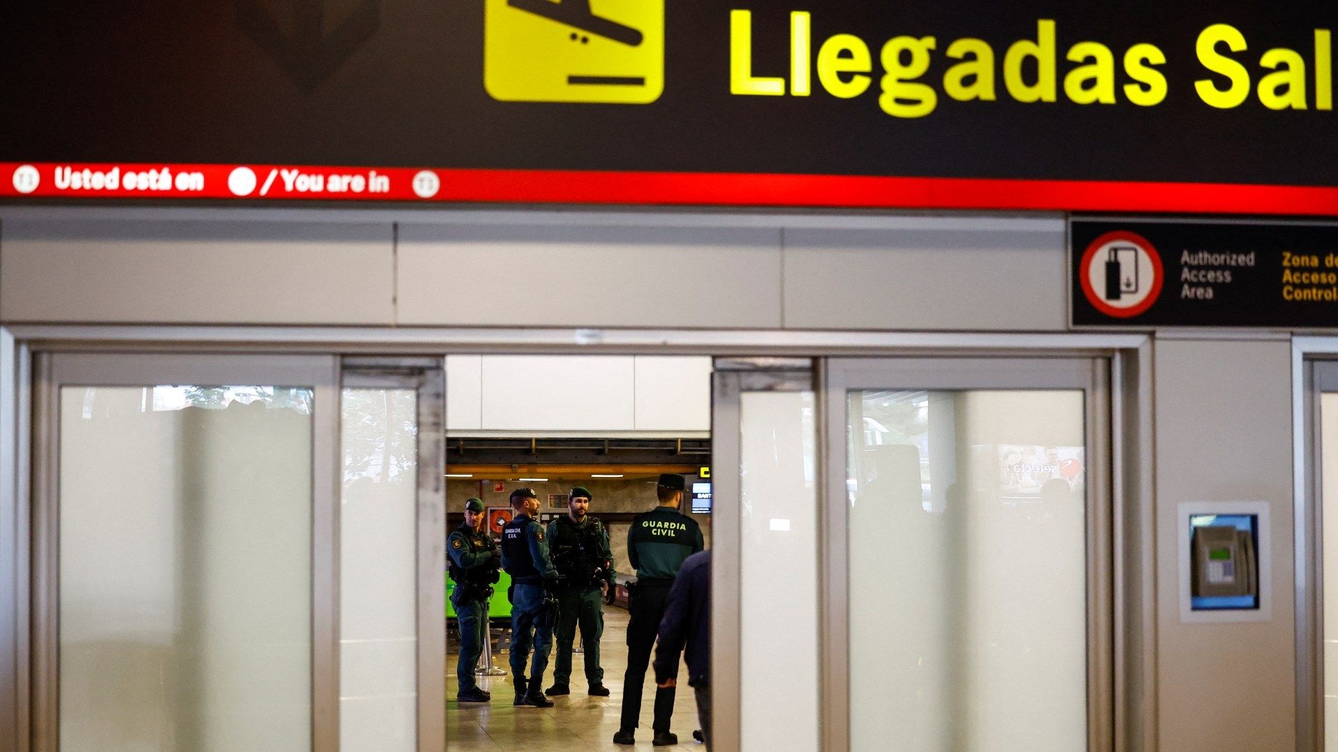 Luis Rubiales es Detenido Por La Guardia Civil Tras Aterrizar en Madrid
