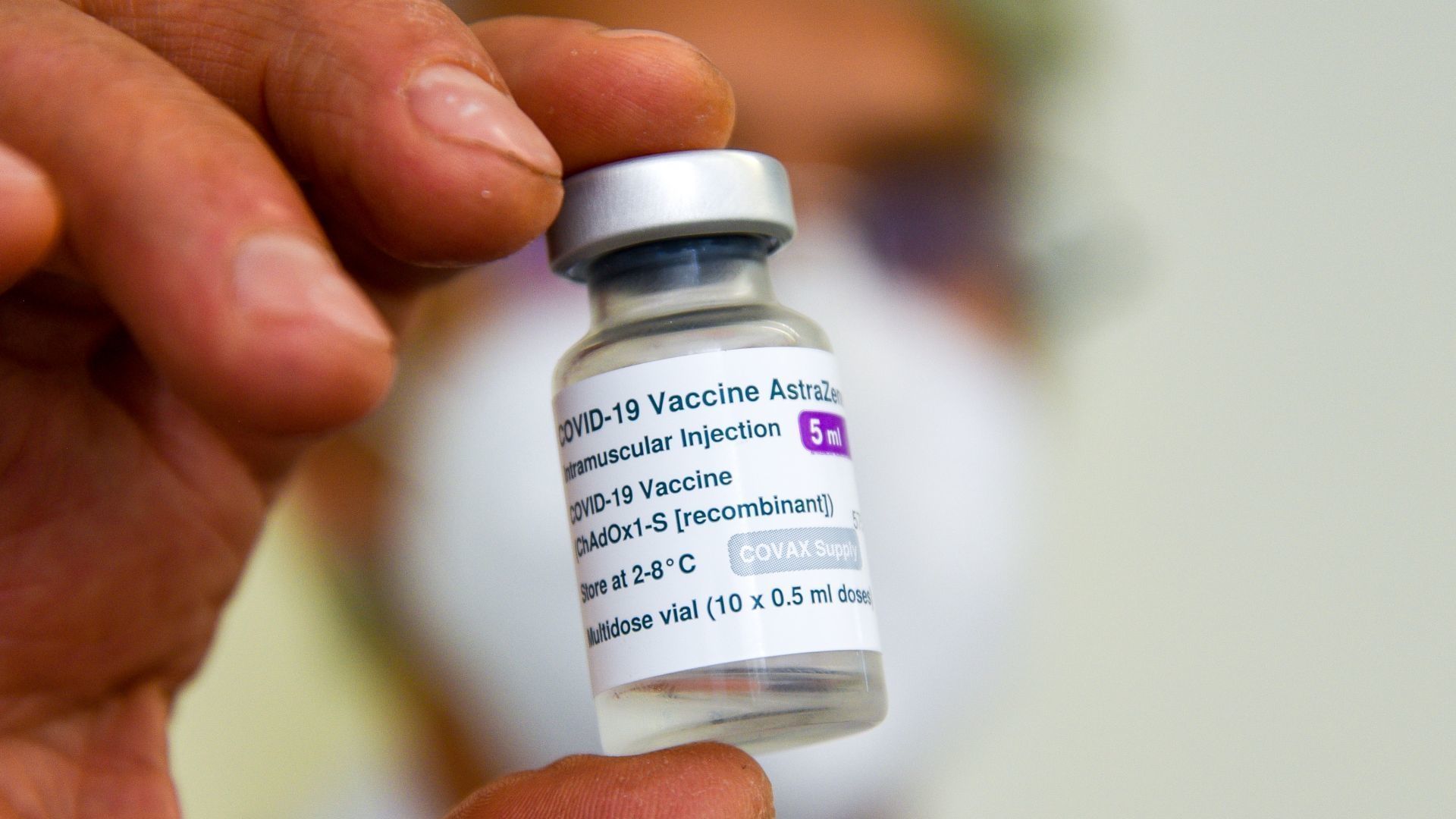 AstraZeneca reconoció que su vacuna contra COVID-19 puede provocar el Síndrome de Trombosis con Trombocitopenia