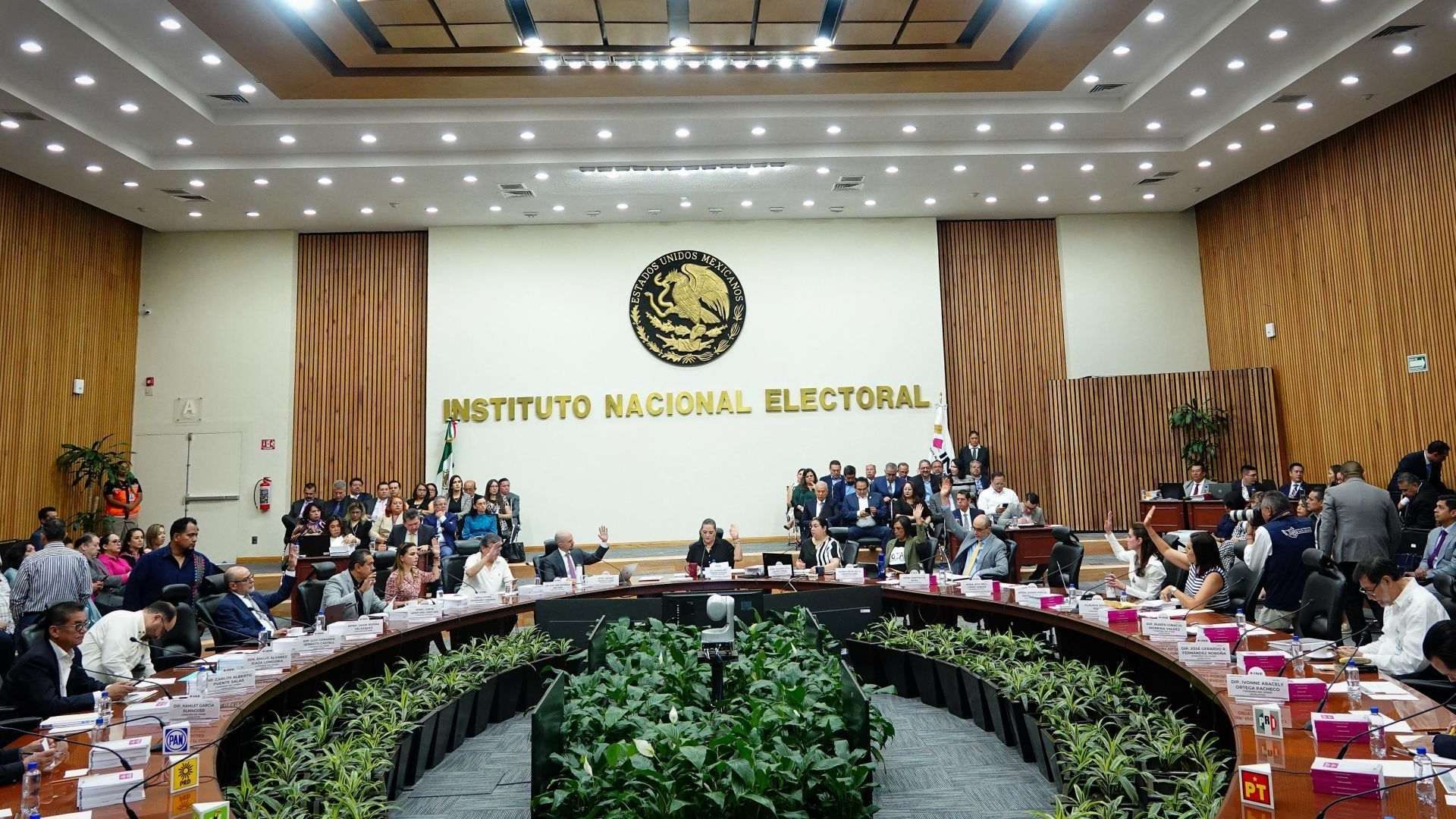 Los moderadores del debate escogerán tres preguntas finales y se las harán a los candidatos en el cuarto segmento