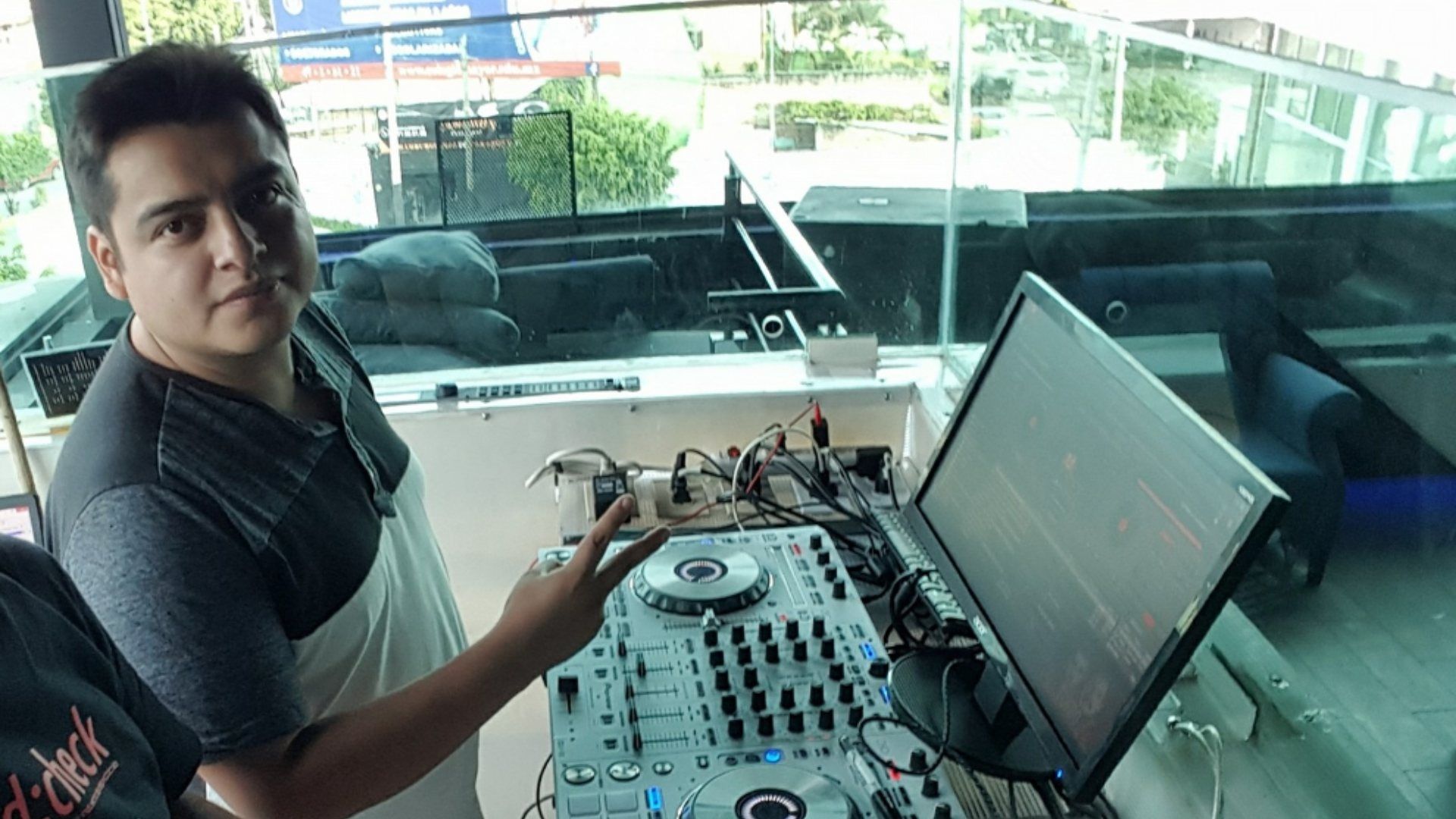 Dj Andrew Maxx, reconocido músico en la zona de Chilpancingo