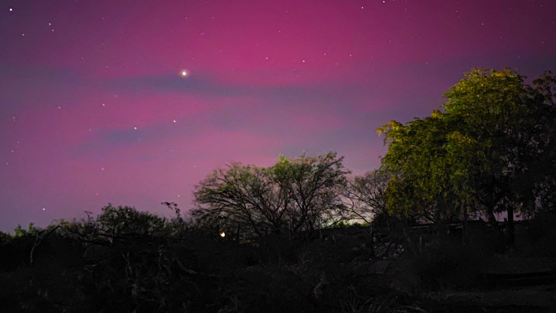 Dónde y a qué hora ver auroras boreales en México hoy 11 y 12 de mayo 2024